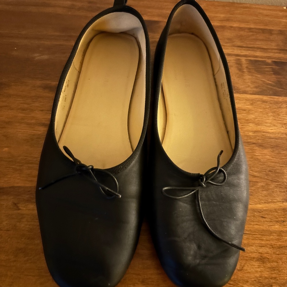 Everlane Day Flat in Black